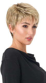Model is wearing IVY by ENVY in color ALMOND BREEZE | Light Brown blended with Ash Blonde
