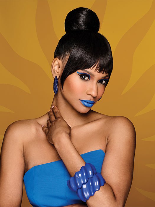 The stylish bangs frame the face and have longer side pieces that you can easily tuck behind your ear