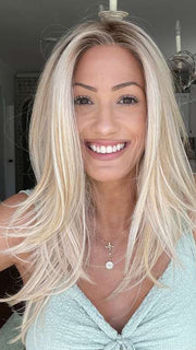 Jenna Fail @jenna_fail is wearing Leading Edge by TressAllure in shade 24/102/R12 | Gold Blonde with Platinum highlights with Gold Brown roots