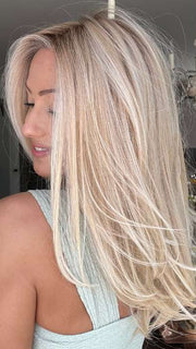 Jenna Fail @jenna_fail is wearing Leading Edge by TressAllure in shade 24/102/R12 | Gold Blonde with Platinum highlights with Gold Brown roots