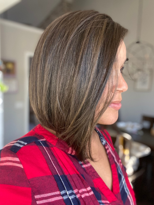 Brea @getwiggywithbrea wearing CURRENT EVENTS by RAQUEL WELCH WIGS in color RL4/10SS ICED JAVA | Off Black Shaded with Dark Brown