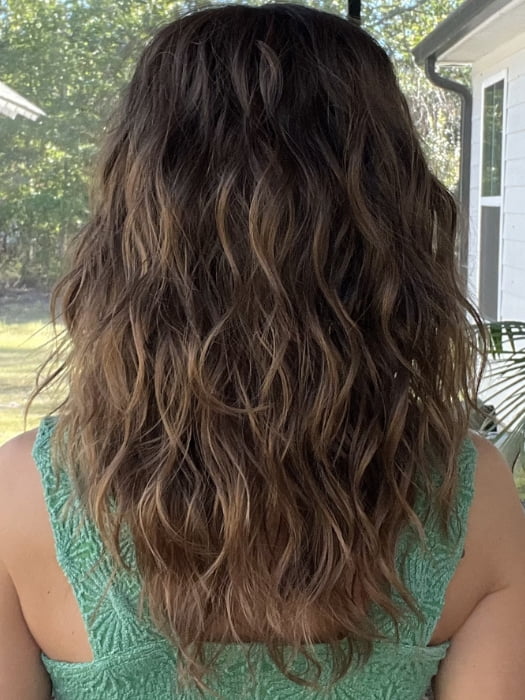 Jenna Fail @jenna_fail wearing SERENA by ELLEN WILLE in color CHOCOLATE TIPPED 830.9 | Medium Brown, Light Auburn and Medium Warm Brown Blend with Lighter Tipped Ends
