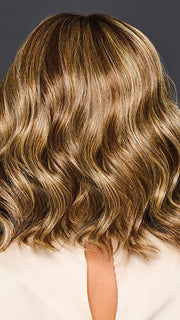 RL11-25SS SHADED HONEY PECAN | Chestnut Brown base blends into multi-dimensional tones of Brown and Golden Blonde