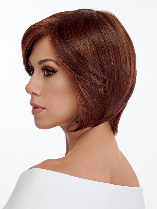 Model is wearing SMOOTH CUT BOB by TRESSALLURE in color 32/31 | Medium Red and Auburn blend