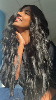 Sophia wearing THRILL SEEKER By HAIRDO in R2 | EBONY