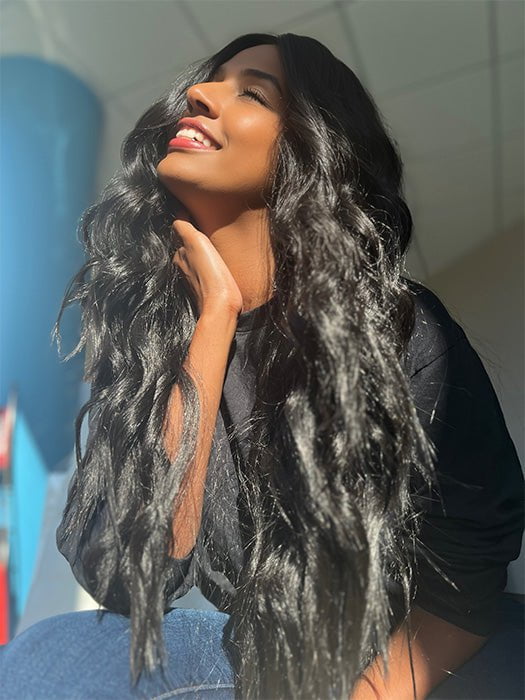Sophia wearing THRILL SEEKER By HAIRDO in R2 | EBONY