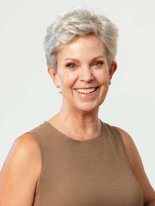 Susan Sparks @an_affair_with_hair wearing TAB by ELLEN WILLE in color SILVER MIX | Pure Silver White and Pearl Platinum Blonde Blend