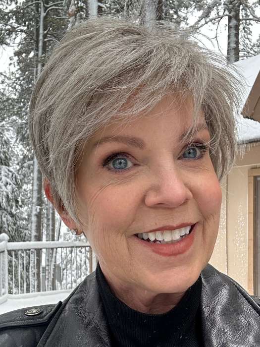 Susan @an_affair_with_hair wearing JAWDROPPER by GABOR in shade GF119 SILVER AND SMOKE | Light Brown With 80% Gray in Front Gradually Blended Into 50% Gray in Nape Area