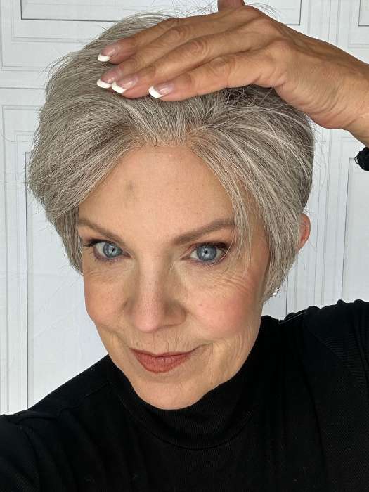 Susan @an_affair_with_hair wearing JAWDROPPER by GABOR in shade GF119 SILVER AND SMOKE | Light Brown With 80% Gray in Front Gradually Blended Into 50% Gray in Nape Area