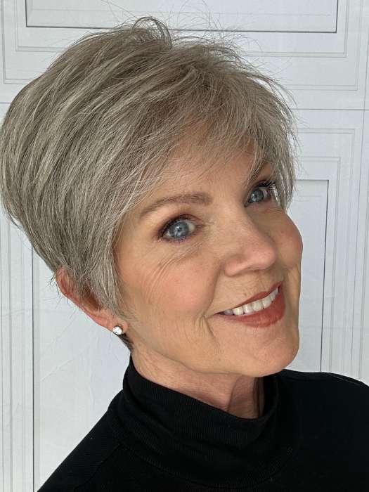 Susan @an_affair_with_hair wearing JAWDROPPER by GABOR in shade GF119 SILVER AND SMOKE | Light Brown With 80% Gray in Front Gradually Blended Into 50% Gray in Nape Area