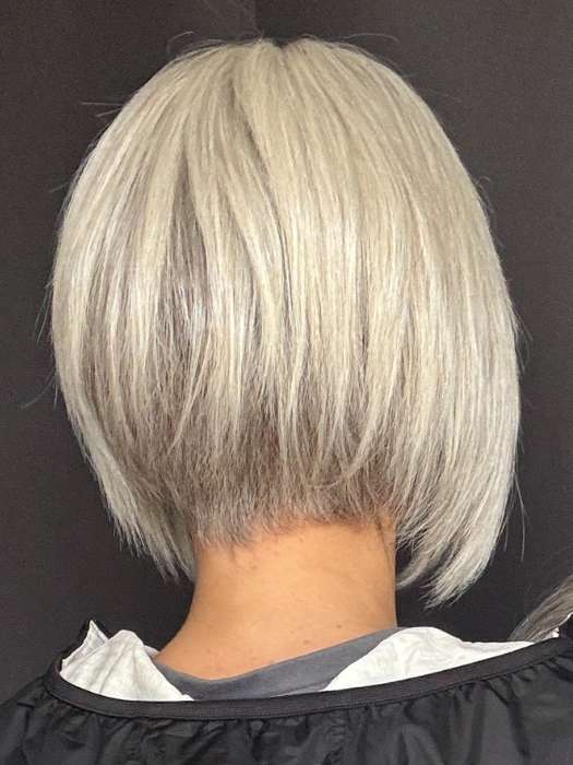 Nichole Corbett @nicholealee wearing Ignite HH by Jon Renau in shade 56F51 OYSTER | Light Grey with 20% Medium Brown Front, graduating to Grey with 30% Medium Brown Nape