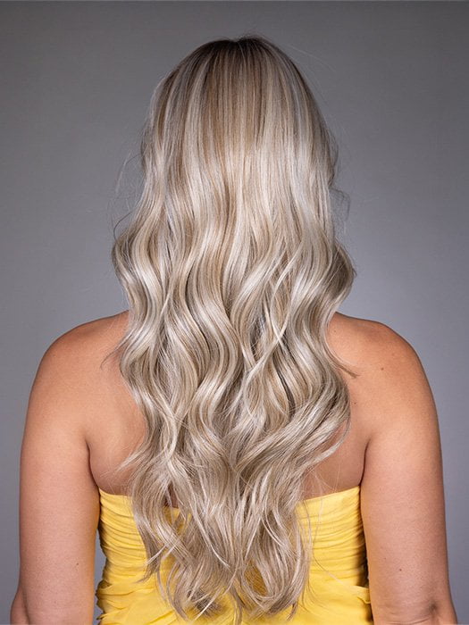 Model is wearing GISELE by BELLETRESS in color BUTTERBEER R | Dark Brown Base and Root that transitions smoothly into a buttery blonde, infused with creamy honey and toffee tones