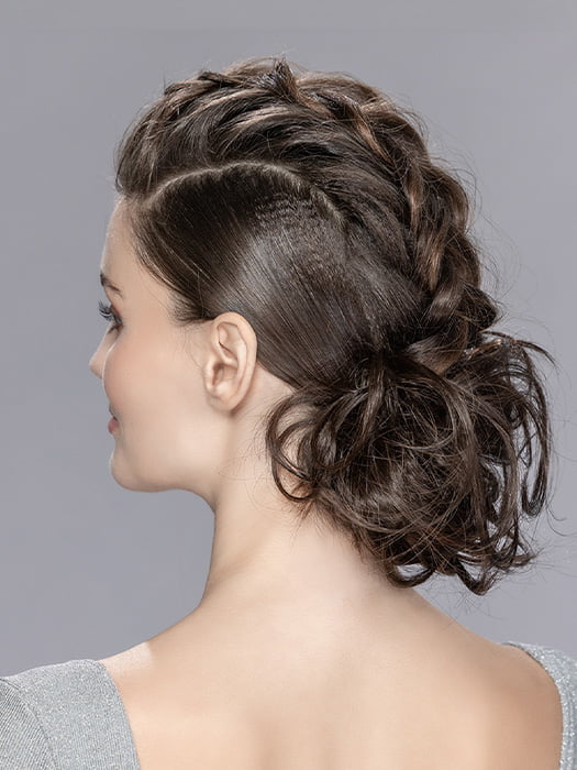 Model is wearing CAVA by ELLEN WILLE in DARK CHOCOLATE MIX 4.6.33 | Darkest/Dark Brown with Dark Auburn Blend