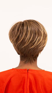 Sophia is wearing VALE by ESTETICA in color RM8/26H 