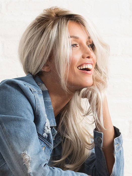 SUNLIT-BLONDE | Soft Blend of Sandy Blonde, Lightest Blonde and Iced Blonde with a Light Golden Brown Root