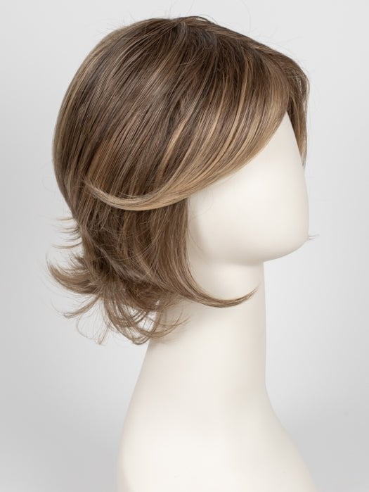 24BT18 ECLAIR | Dark Natural Gold Blonde & Light Natural Gold Blonde Blend with Light Natural Gold Blonde Tips
