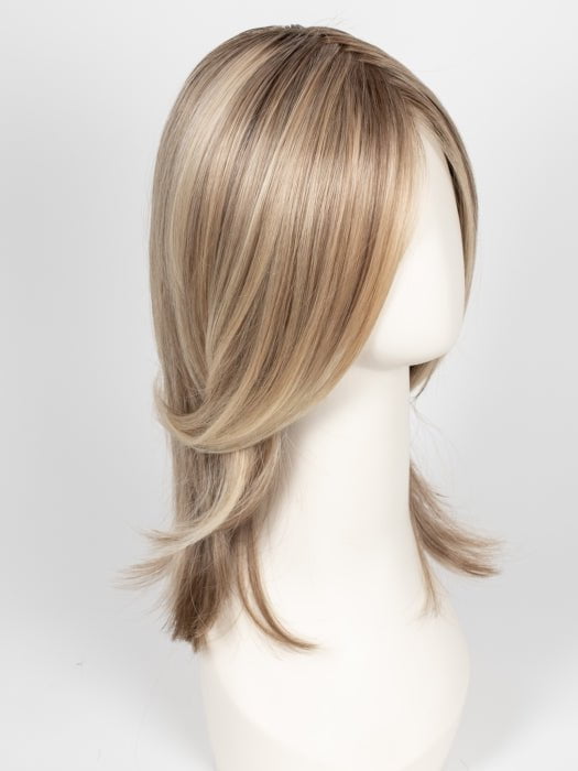 12FS12 MALIBU BLONDE | LIght Gold Brown, Light Natural Gold Blonde, Pale Natural Gold-Blonde Blend, Shaded with Light Gold Brown