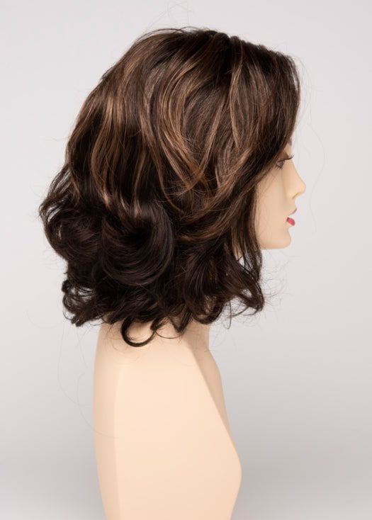 AMARETTO CREAM | Dark Brown roots with overall Medium Brown base with Honey Blonde highlights