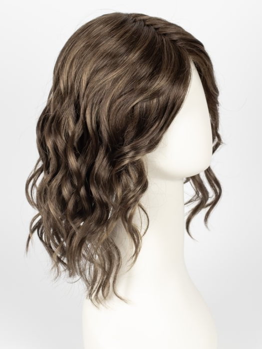 8RH14 MOUSSE CAKE | Medium Brown with 33% Medium Natural Blonde Highlights