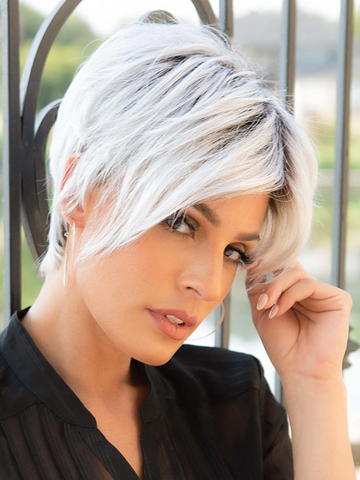 SILVERSUN/RT8 | Iced Blonde Dusted with Soft Sand and Golden Brown Roots