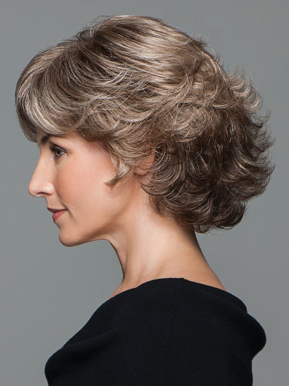 Fresh silhouette of all-over curled layers