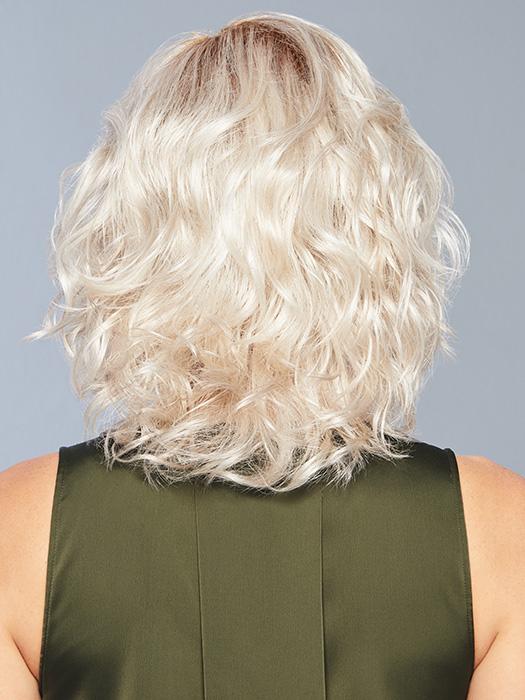 GL23-101SS SS SUN-KISSED BEIGE | Dark golden blonde base blends into multi-dimensional tones of lightest beige blonde