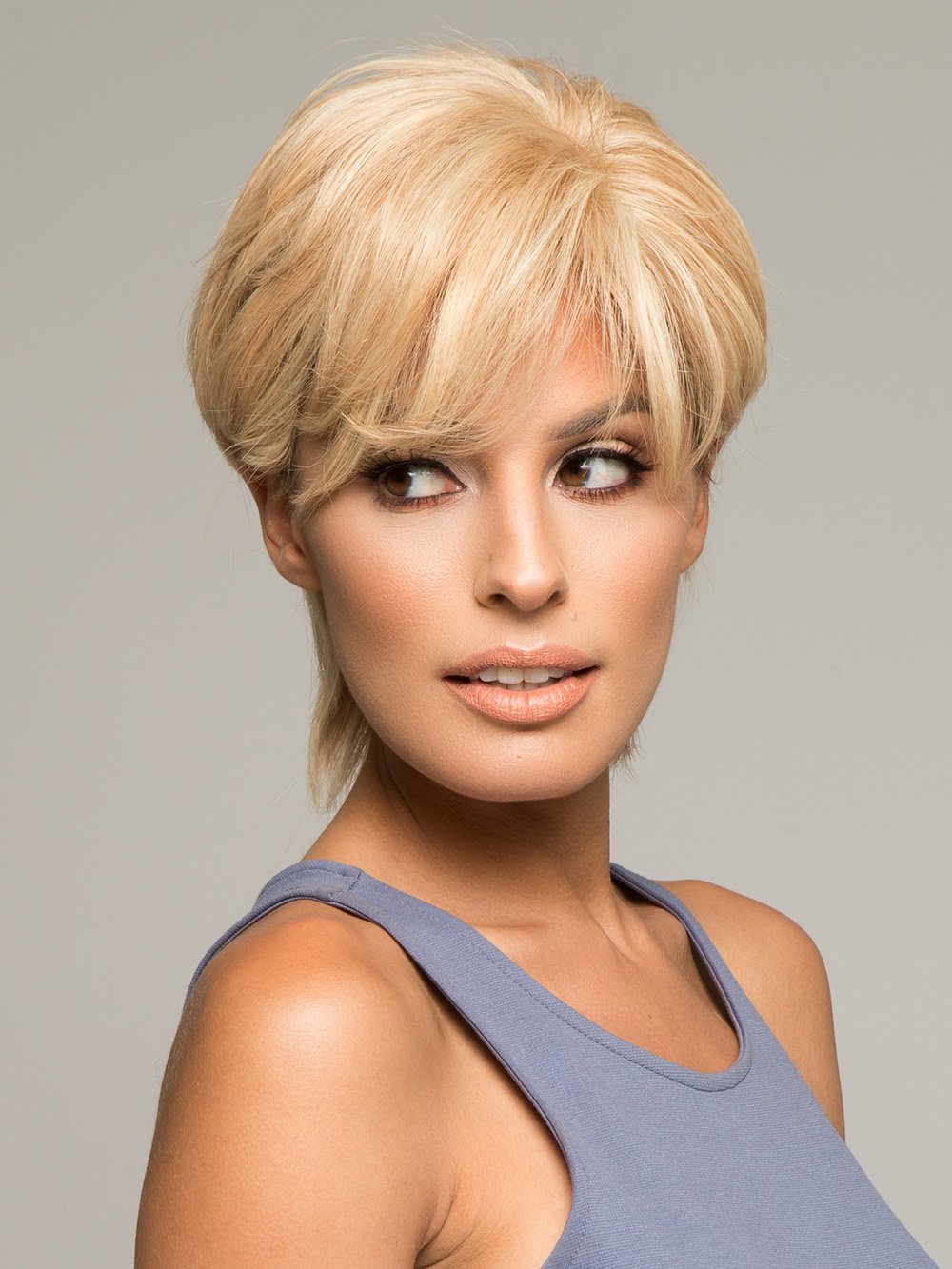 SAPPHIRE by LOUIS FERRE in 140/22 GOLD BLONDE | Light Blonde Blended with Light Red and Blonde Highlight Tones