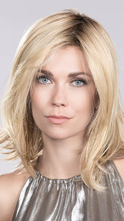 MELODY by Ellen Wille in SAHARA BEIGE ROOTED 26.20.25 | Light Golden Blonde, Light Strawberry Blonde, and Lightest Golden Blonde Blend with Shaded Roots