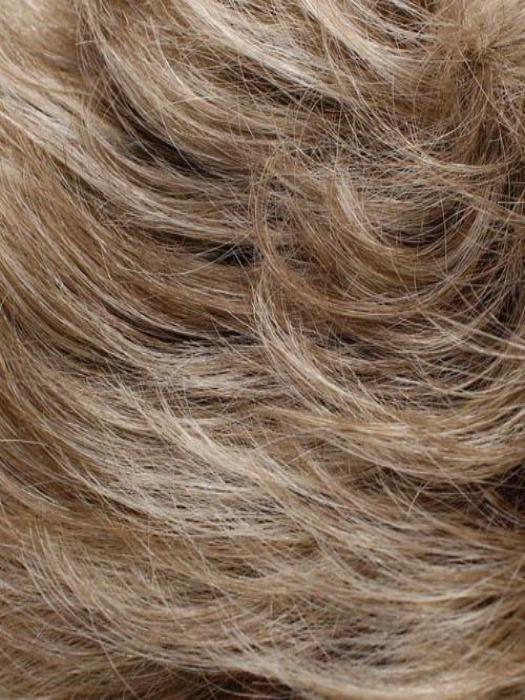 18-22 | Medium Ash Blonde blended with Platinum Blonde