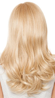 Long layers with loosely curled ends | Color: HT14/88H
