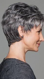 Try it tousled or tailored | Color: 511C Sugared Charcoal