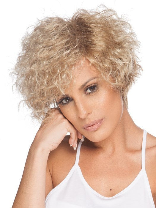 Abundant volume and beautiful curls